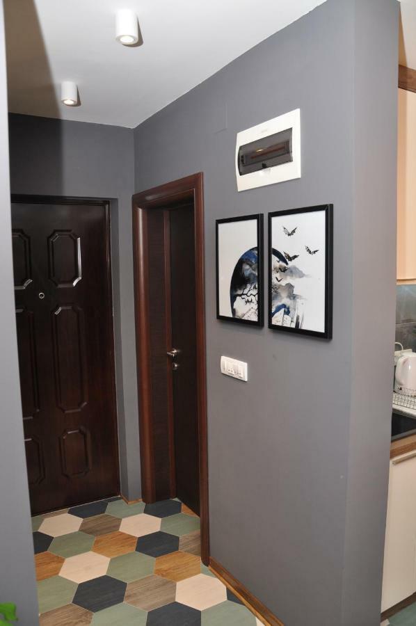Lux Apartman Cacak Exterior photo