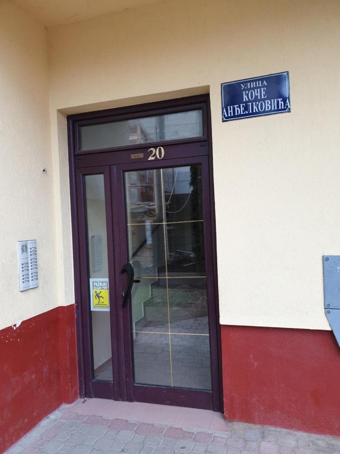 Lux Apartman Cacak Exterior photo